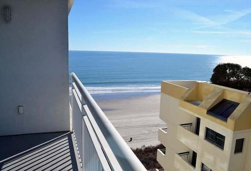 سوئیت پریمیوم 3 خوابه, Seaside Resort