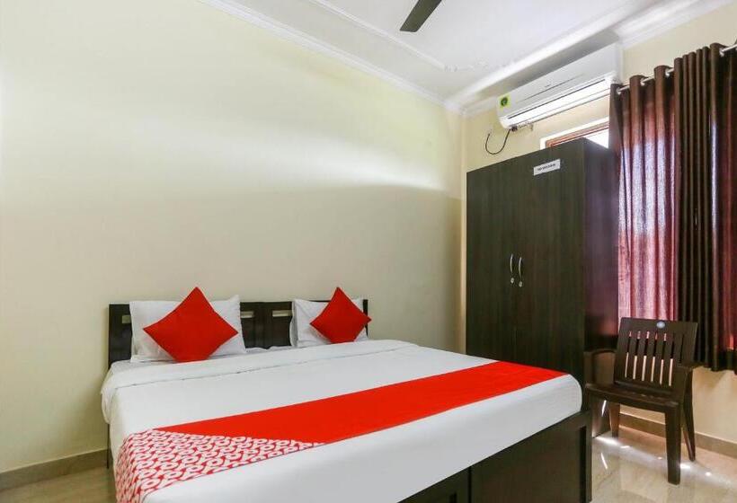 트리플 클래식 룸, Flagship 48731 Pradeep Hostel