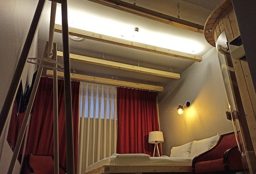 اتاق استاندارد, Gloria Ks