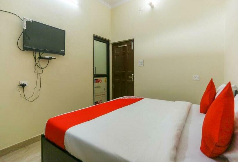 트리플 클래식 룸, Flagship 48731 Pradeep Hostel