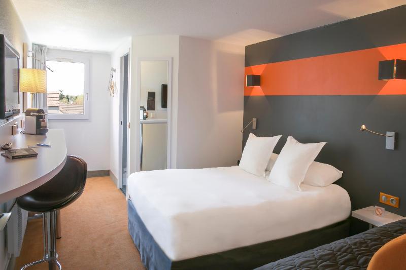 Трехместный Номер Премиум, Best Western The Wish Versailles