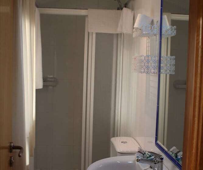 اتاق عادی, Cabo Festiñanza