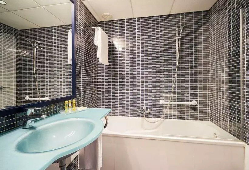 Superior Room with Terrace, Eurostars Málaga