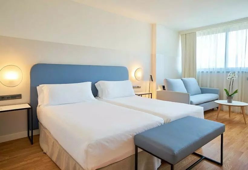 اتاق استاندارد سه نفره, Eurostars Málaga