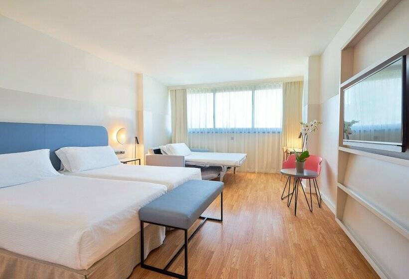 اتاق استاندارد سه نفره, Eurostars Málaga