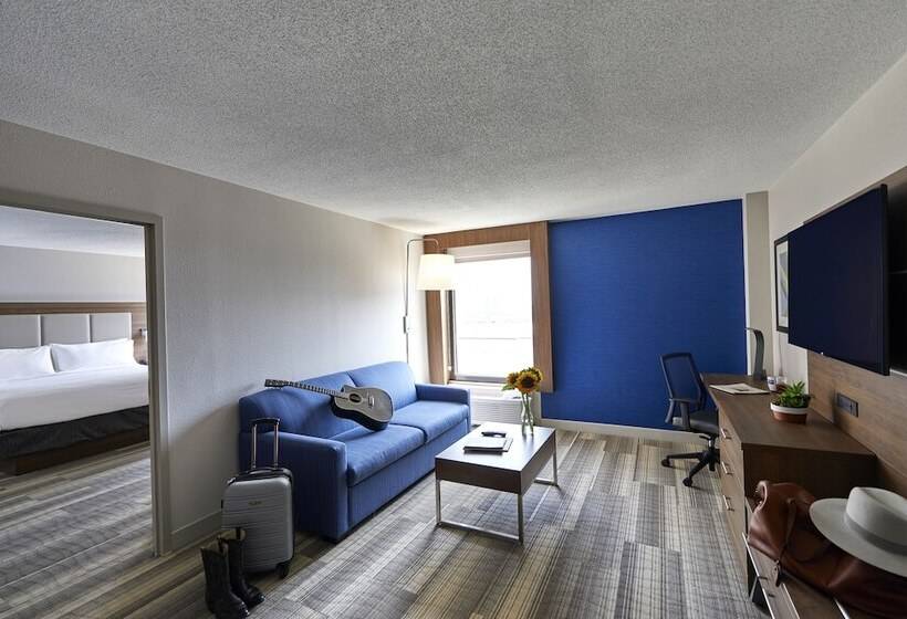Sviitti, Holiday Inn Express Nashville Downtown   Broadway, An Ihg