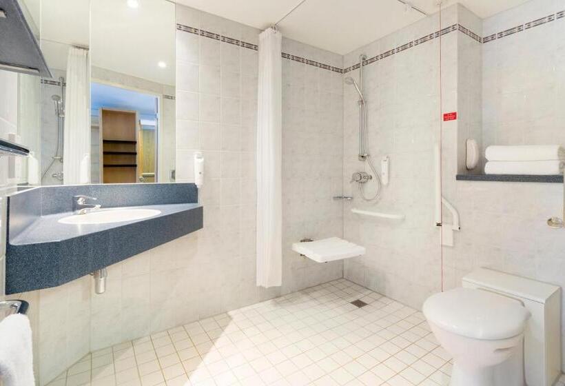适合残疾人使用的标准间, Holiday Inn Express Southampton   M27, J7, An Ihg