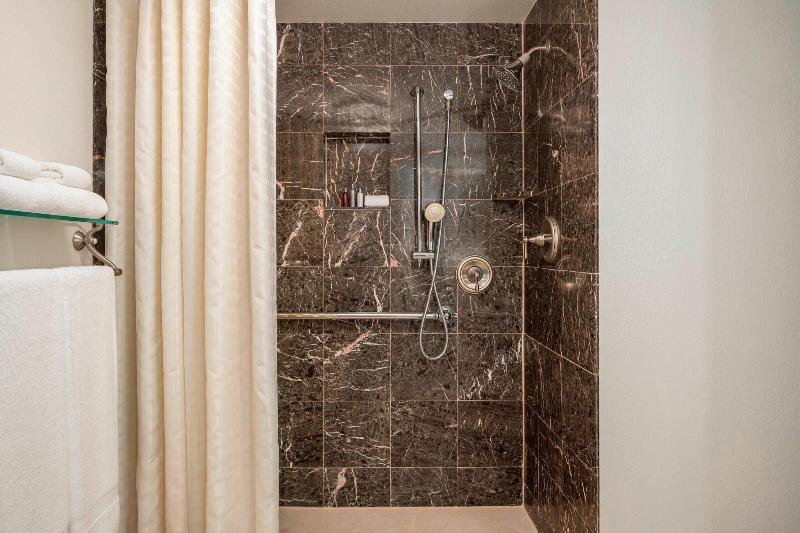 חדר סטנדרט עם מיטת קינג, Hollywood Beach Marriott