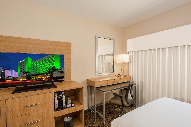 غرفة قياسية سرير كينج, Hyatt Regency Newport Beach West