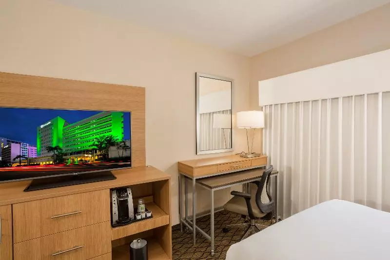 Standard-huone King-vuode, Hyatt Regency Newport Beach West