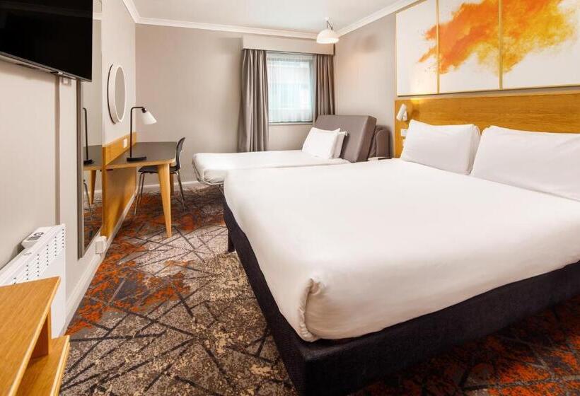 家庭间, Ibis Styles Birmingham Centre