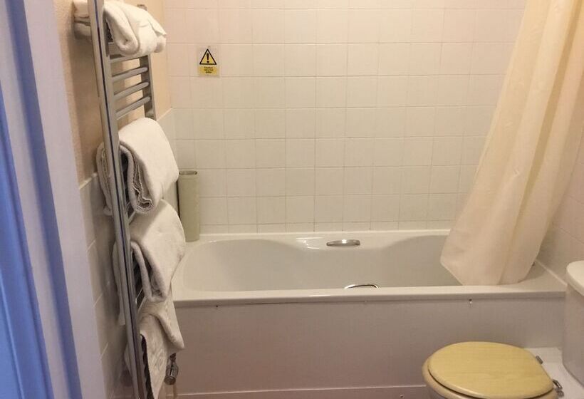 غرفة قياسية, The Elgin Kintore Arms, Inverurie