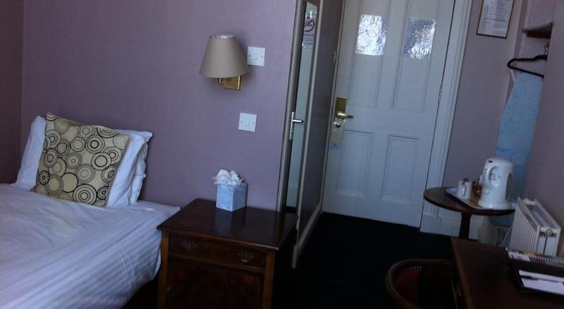 غرفة قياسية فردية, The Elgin Kintore Arms, Inverurie