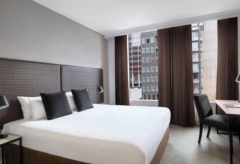 이그제큐티브 스튜디오, Mantra On Little Bourke