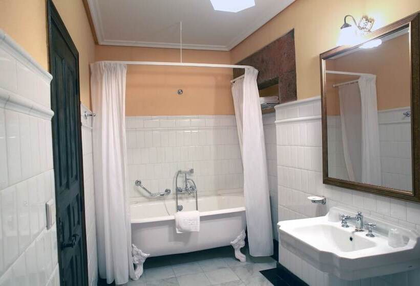 Номер Superior, Monumento Pazo Do Castro