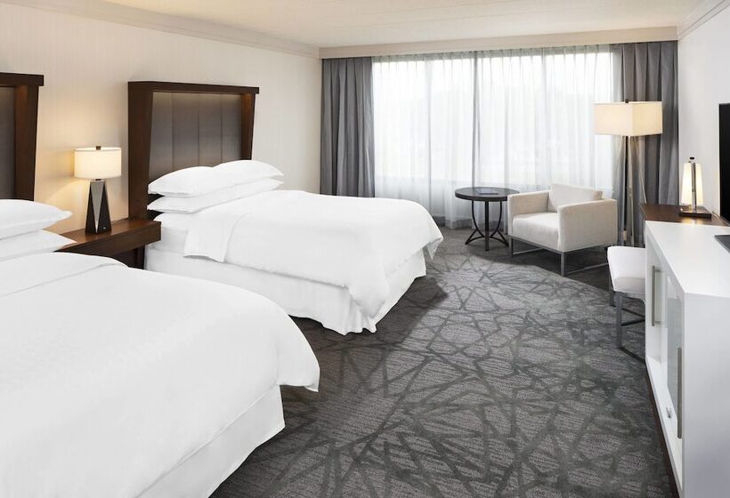 带2个双人床的标准工作室, Sheraton Bloomington