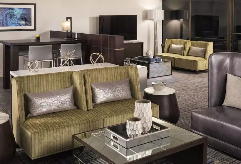 اتاق کلاب, Sheraton Bloomington