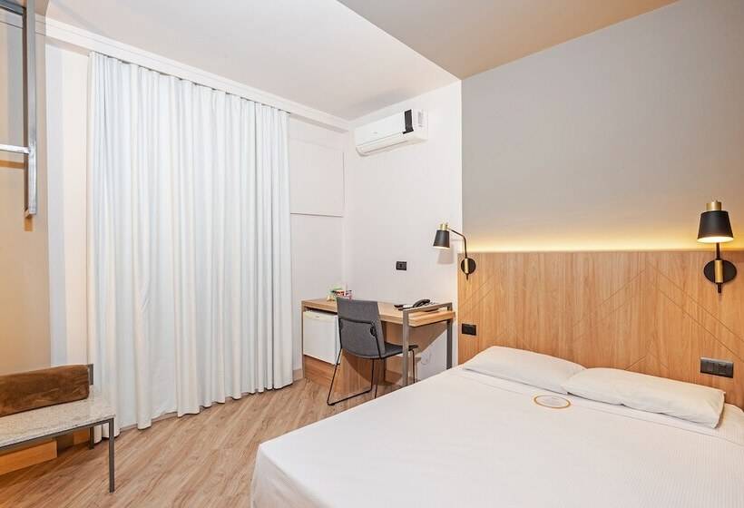 标准间, Slim Curitiba Alto Da Xv