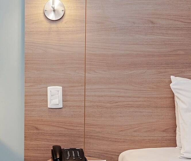 高级大房间, Slim Curitiba Alto Da Xv