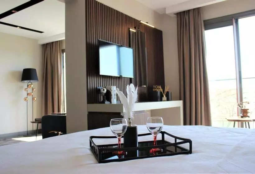 اتاق لوکس سه تخته, Monalisa Hotels Kuşadasi