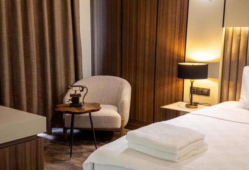 스탠다드 룸 킹사이즈 침대, Monalisa Hotels Kuşadasi