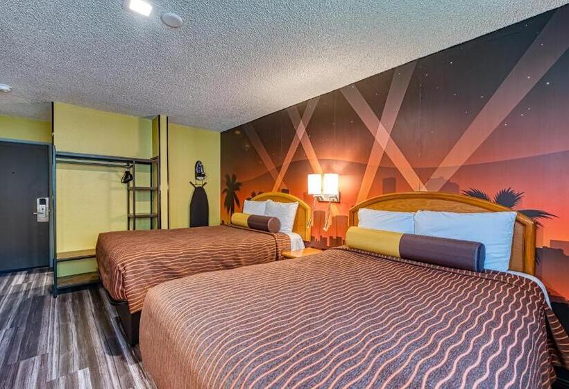 디럭스 룸, La Mirage Inn  Hollywood