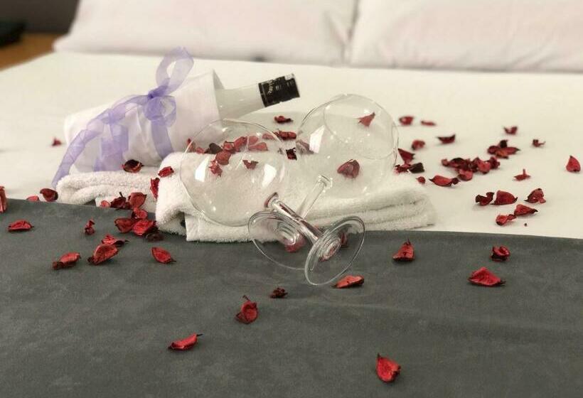 חדר דלוקס, Asi̇wa