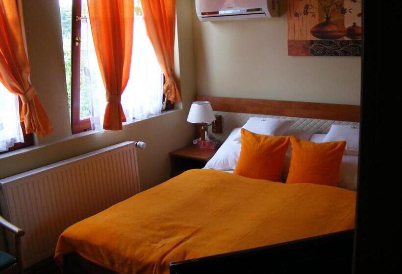 Номер Deluxe, Hermina Panzió