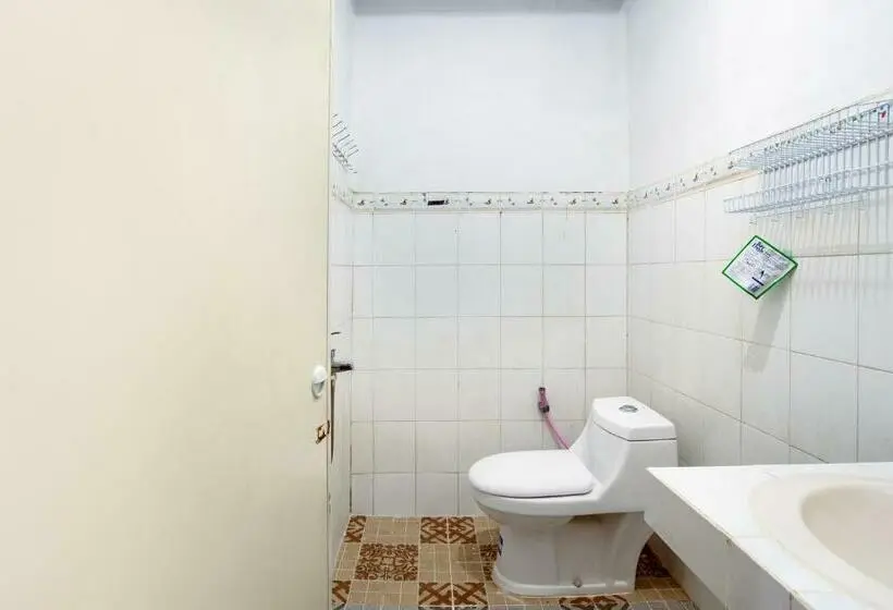 スタンダードルーム, Oyo 3252 Lansano Residence