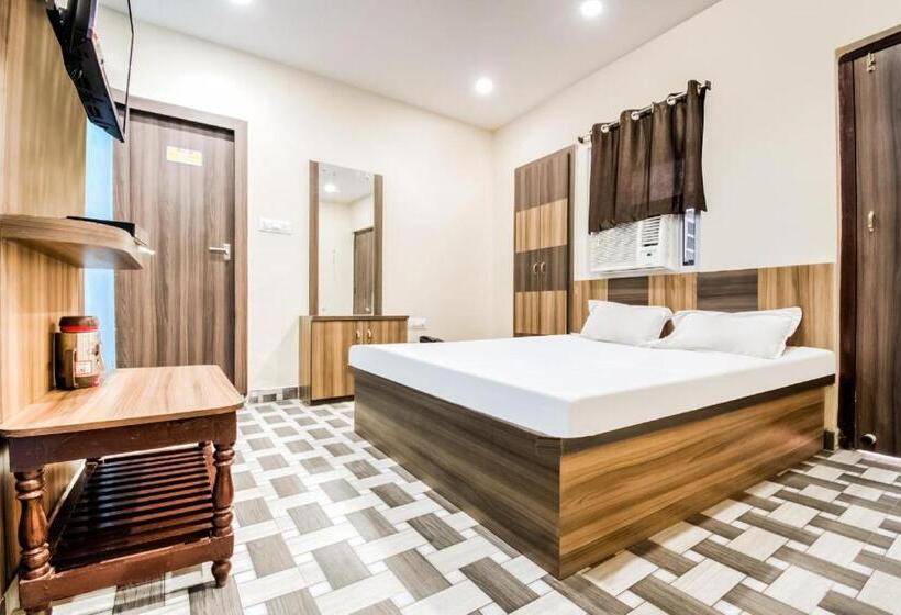 اتاق لوکس با بالکن, Vivek