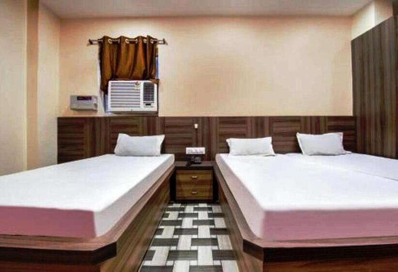 اتاق لوکس سه تخته, Vivek