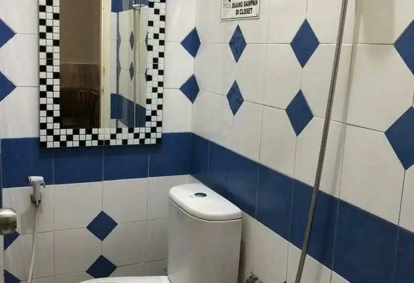 バスルーム共有のシングルスタンダード, Koolkost Syariah Near Tunjungan Plaza 2