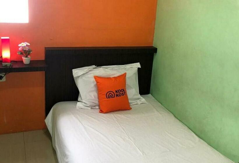 스탠다드 싱글 룸 공동욕실, Koolkost Syariah Near Tunjungan Plaza 2
