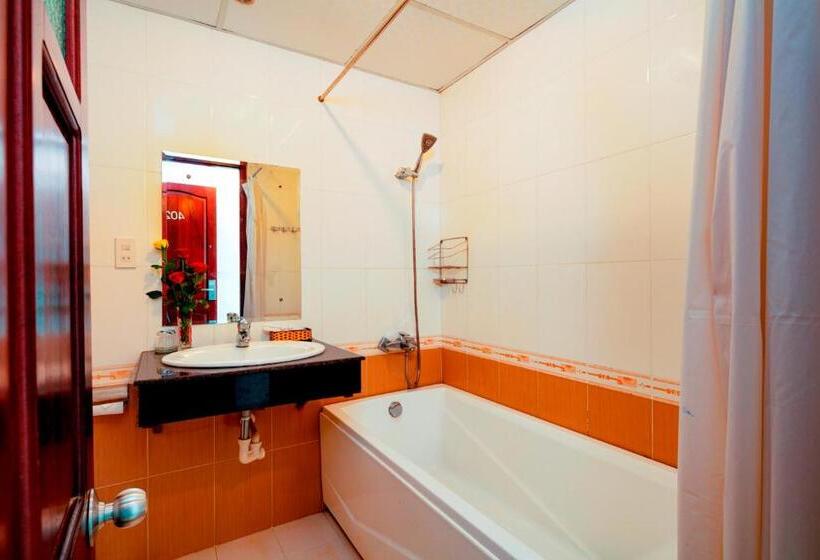 اتاق اساندارد با چشمانداز جانبی به دریا, Arima Hotel Nha Trang