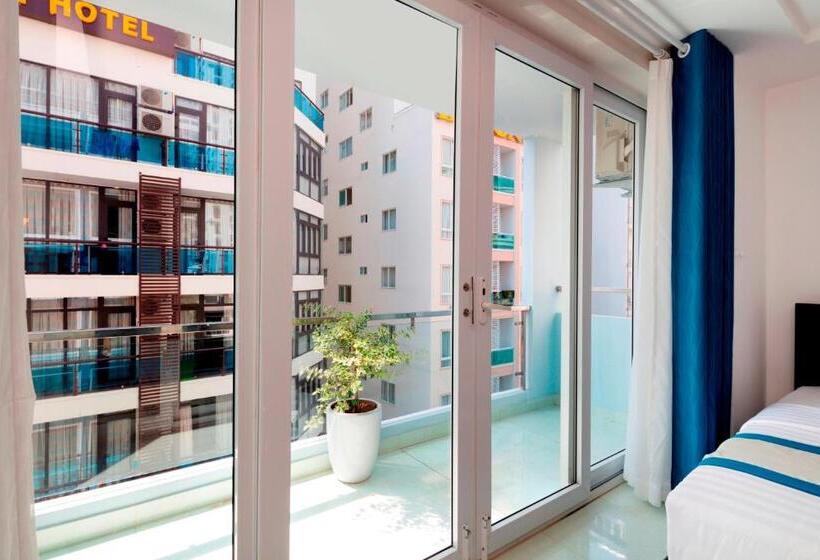 اتاق اساندارد با چشم‌انداز جانبی به دریا, Arima Hotel Nha Trang