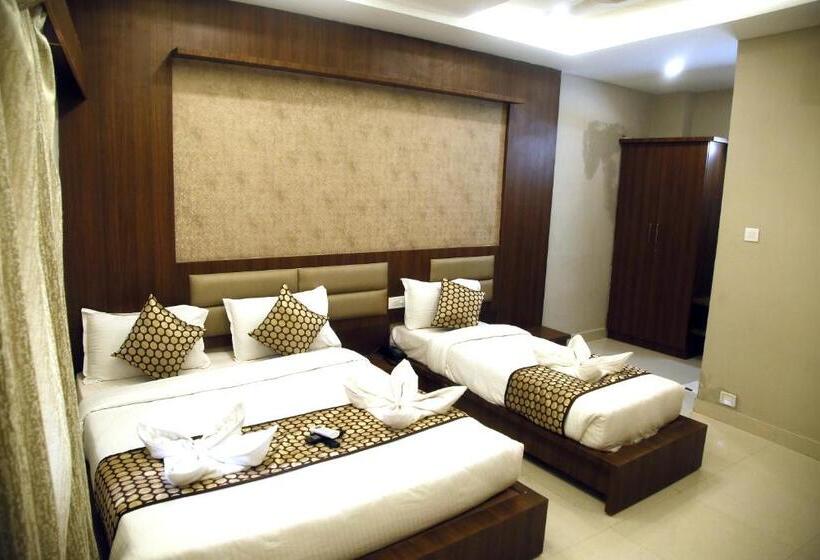 标准三人间, Grand Oliver
