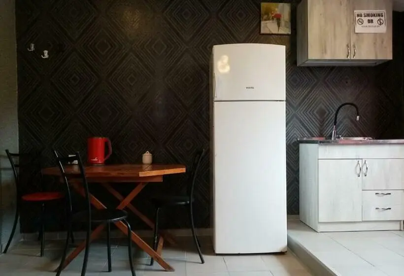 تختخواب در اتاق مشترک, Kiev Hostel