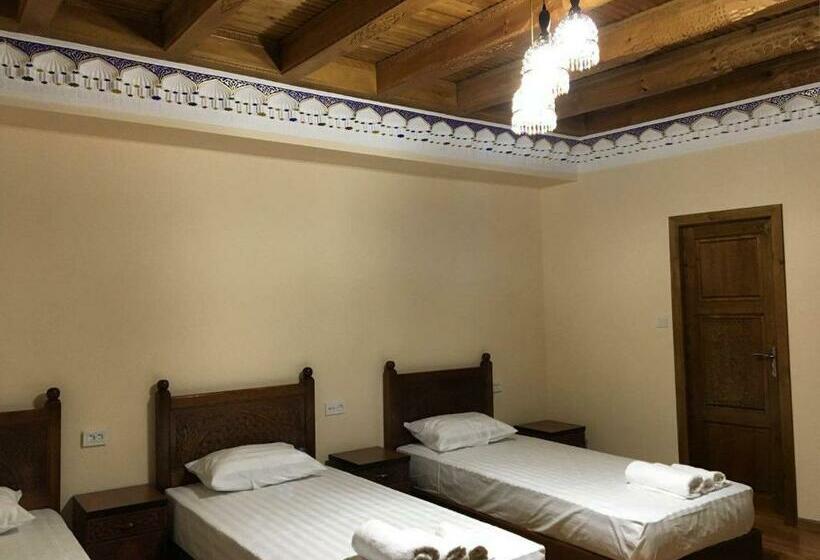 스탠다드 트리플 룸, Old House