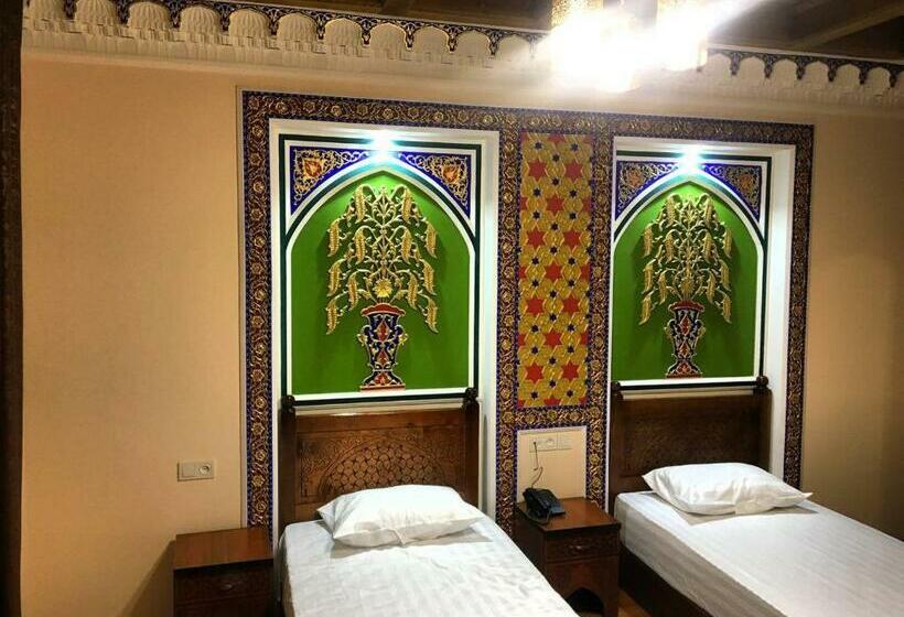 디럭스 룸, Old House