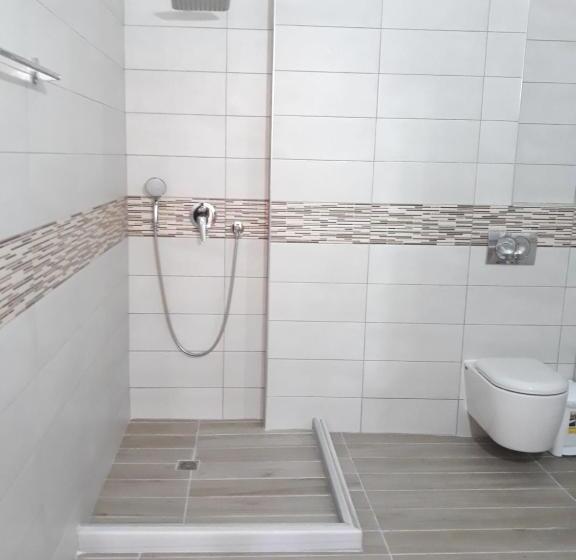 חדר סטנדרטי לשלושה עם נוף, Beleris Rooms