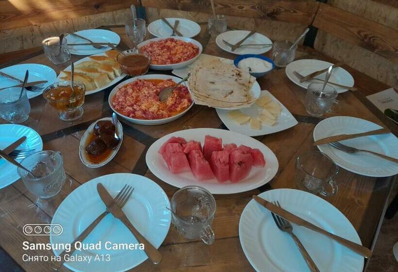 اتاق استاندارد چهار تخته, Green Garden Guesthouse