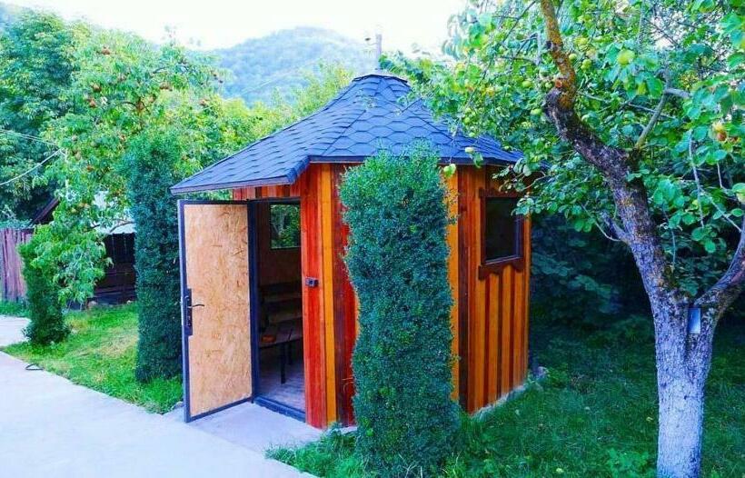 اتاق استاندارد چهار تخته, Green Garden Guesthouse