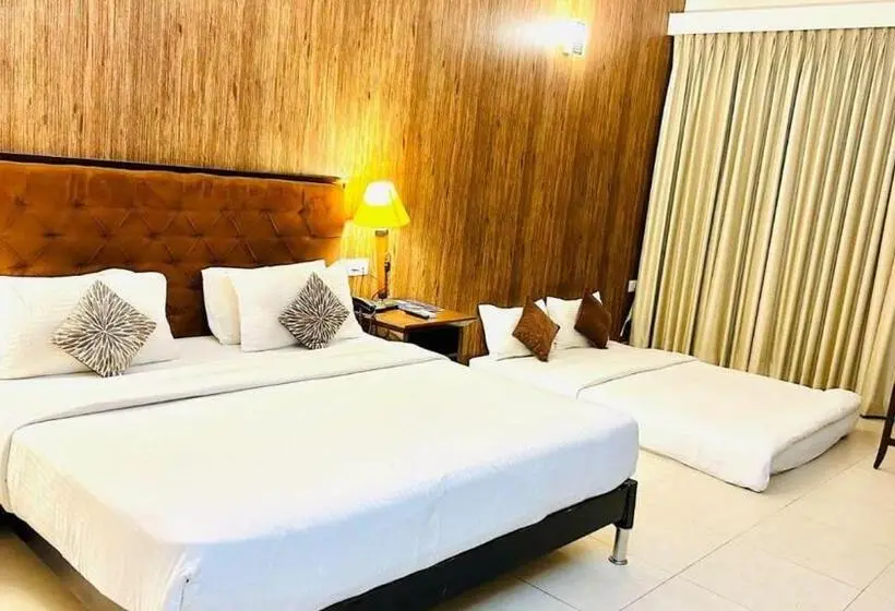 デラックスルーム, Click Resort Corbett Tiger Den