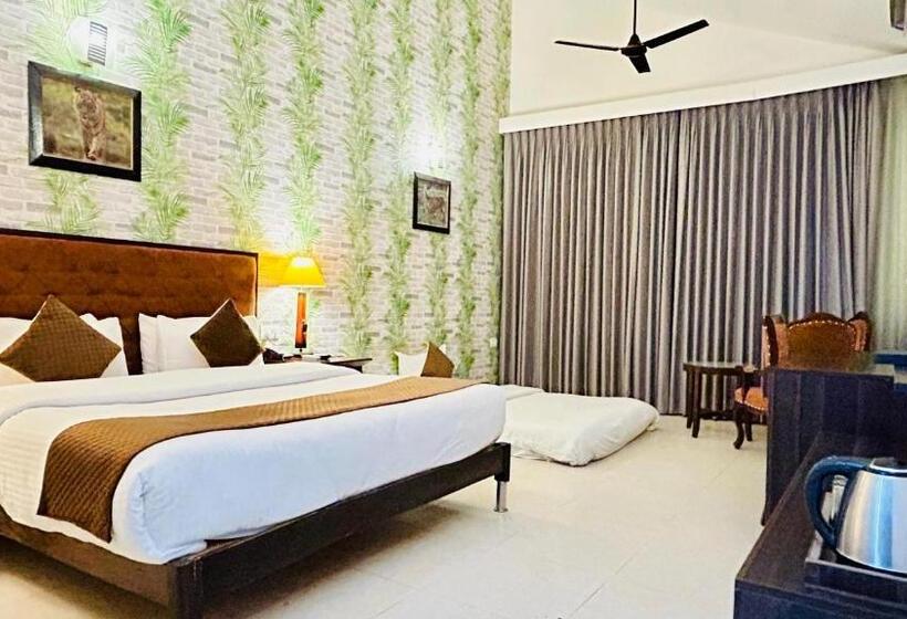 高级大房间, Click Resort Corbett Tiger Den