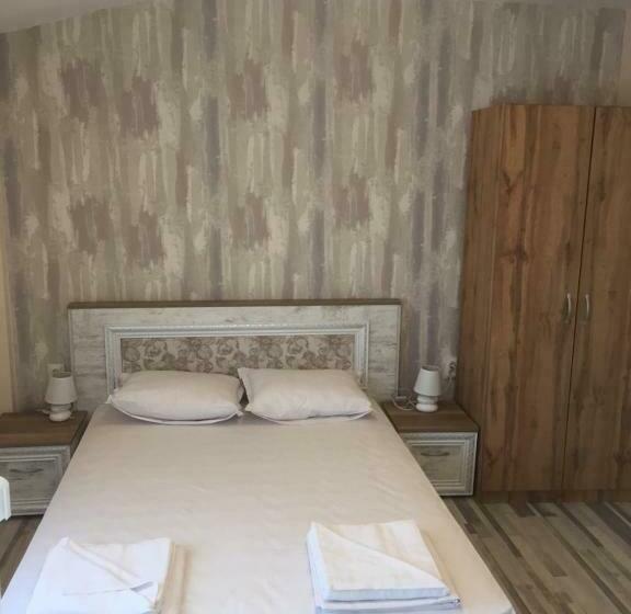 Номер Стандарт с Балконом, Family Hotel Malibu