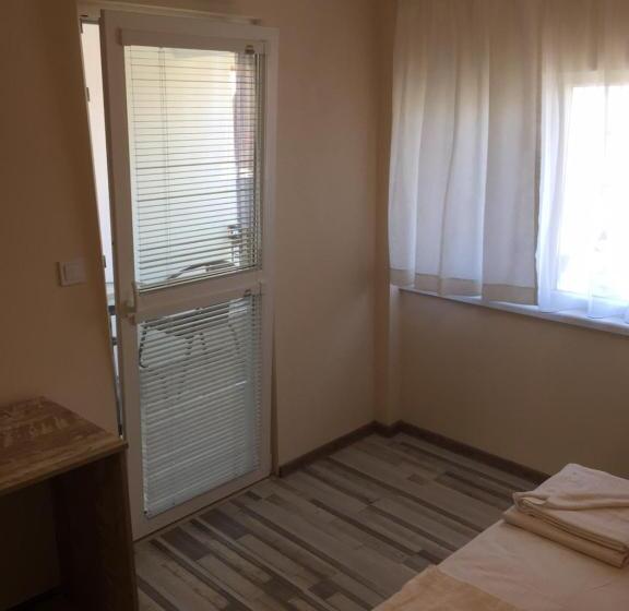 Номер Стандарт с Балконом, Family Hotel Malibu