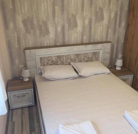 Номер Стандарт с Балконом, Family Hotel Malibu