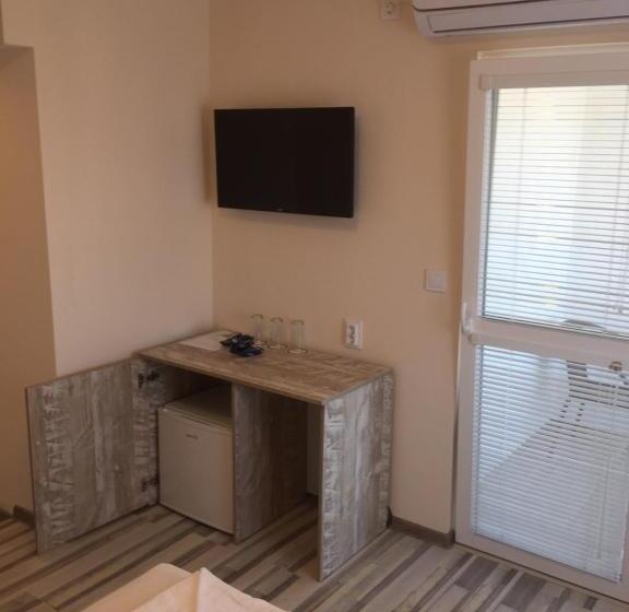 Номер Стандарт с Балконом, Family Hotel Malibu