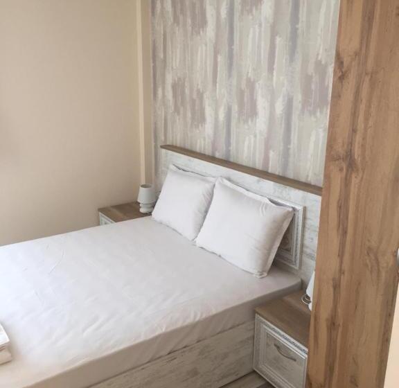 Номер Стандарт с Балконом, Family Hotel Malibu