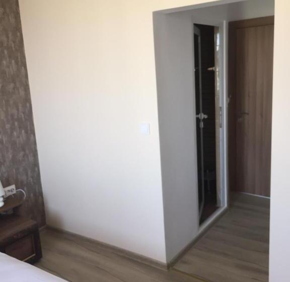 Номер Стандарт с Балконом, Family Hotel Malibu